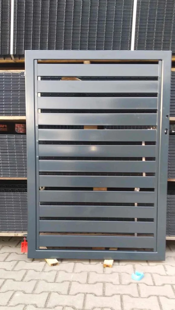 Palisada stalowa nowoczesna